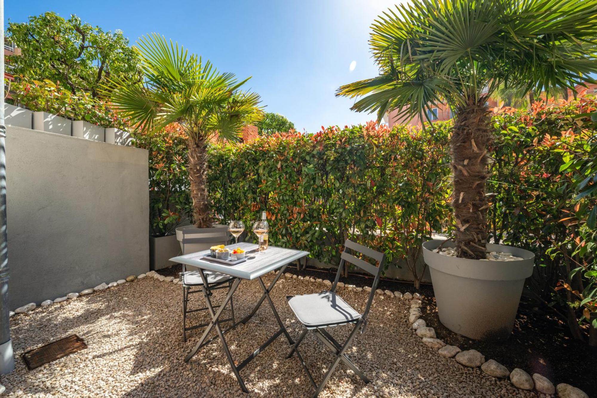 Le Coq Wagner - Parking - Air Conditioning - Pool Apartman Menton Kültér fotó
